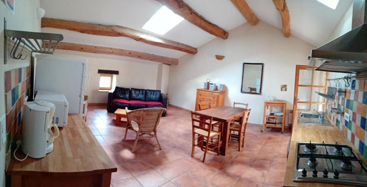 Gîte passiflore Frigoulet Extérieur photo